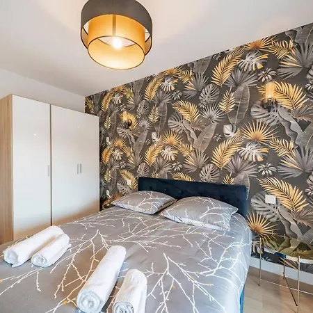 Monte Carlo Monaco Border, Swimming Pool, Parking, View, Terrace Apartment Beausoleil